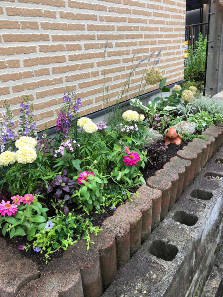 彦根市T様邸の花壇全景 アフター